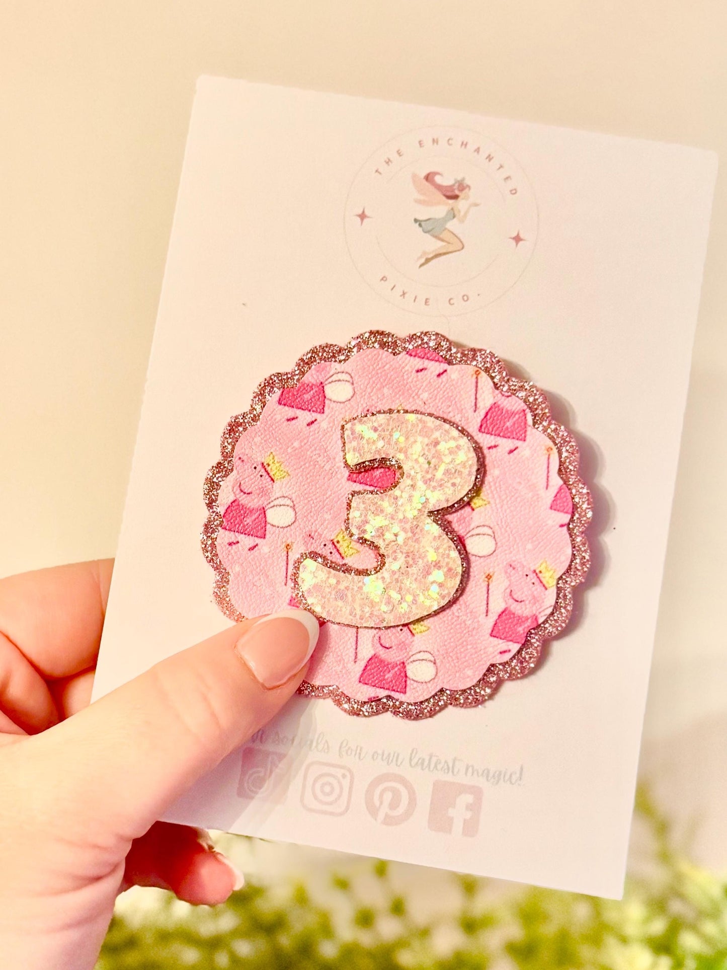 Peppa Pig pink birthday badge - Any Age