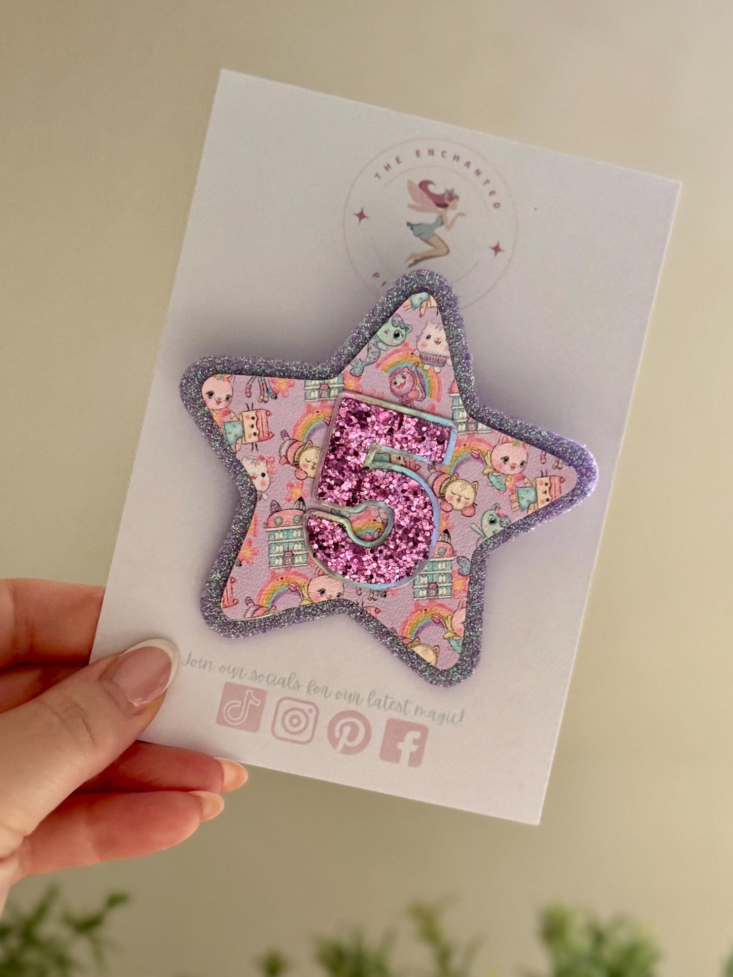 Personalised Gabby's Dollhouse Inspired Birthday Badge: Glitter Party Keepsake