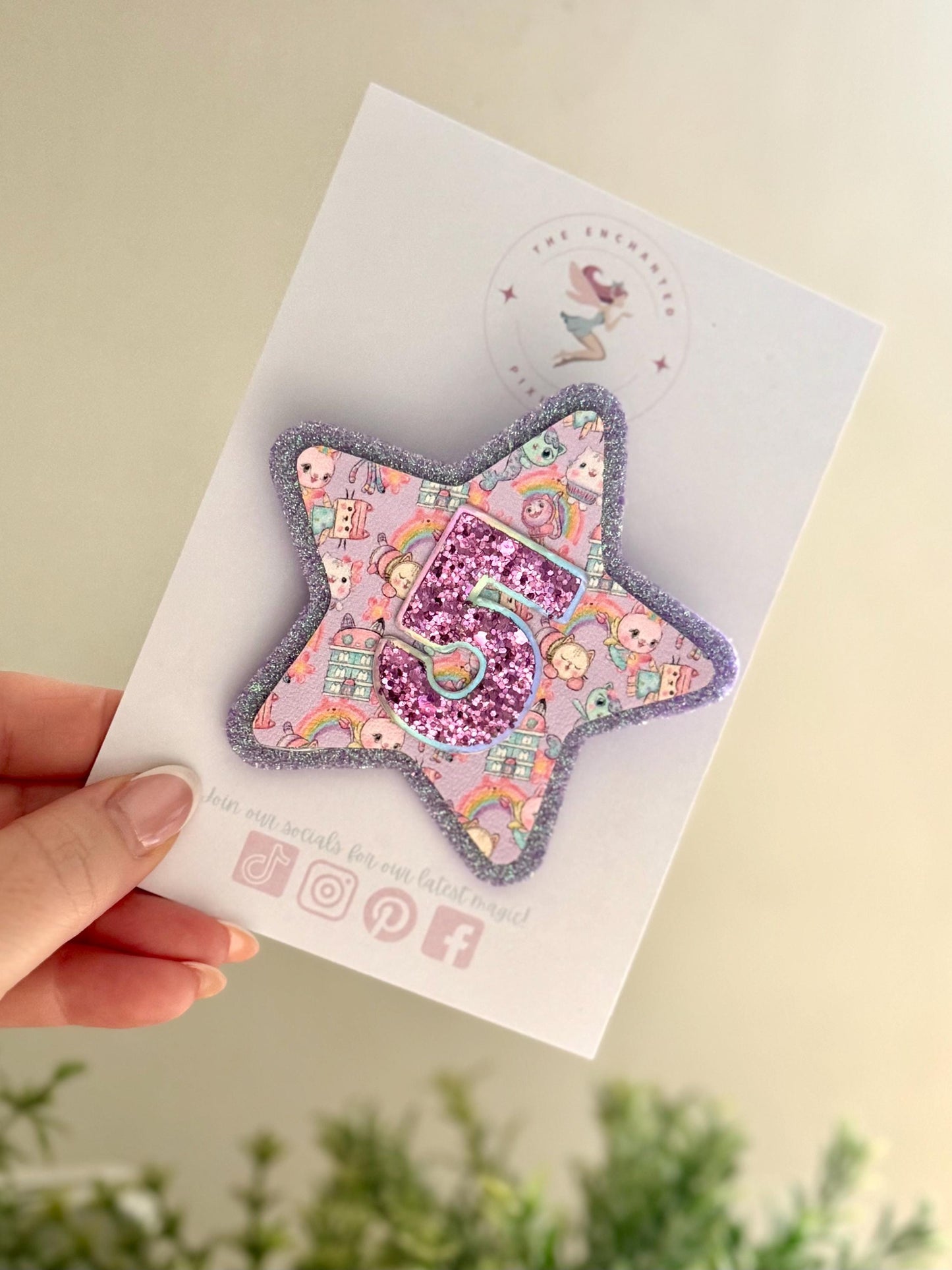 Personalised Gabby's Dollhouse Inspired Birthday Badge: Glitter Party Keepsake