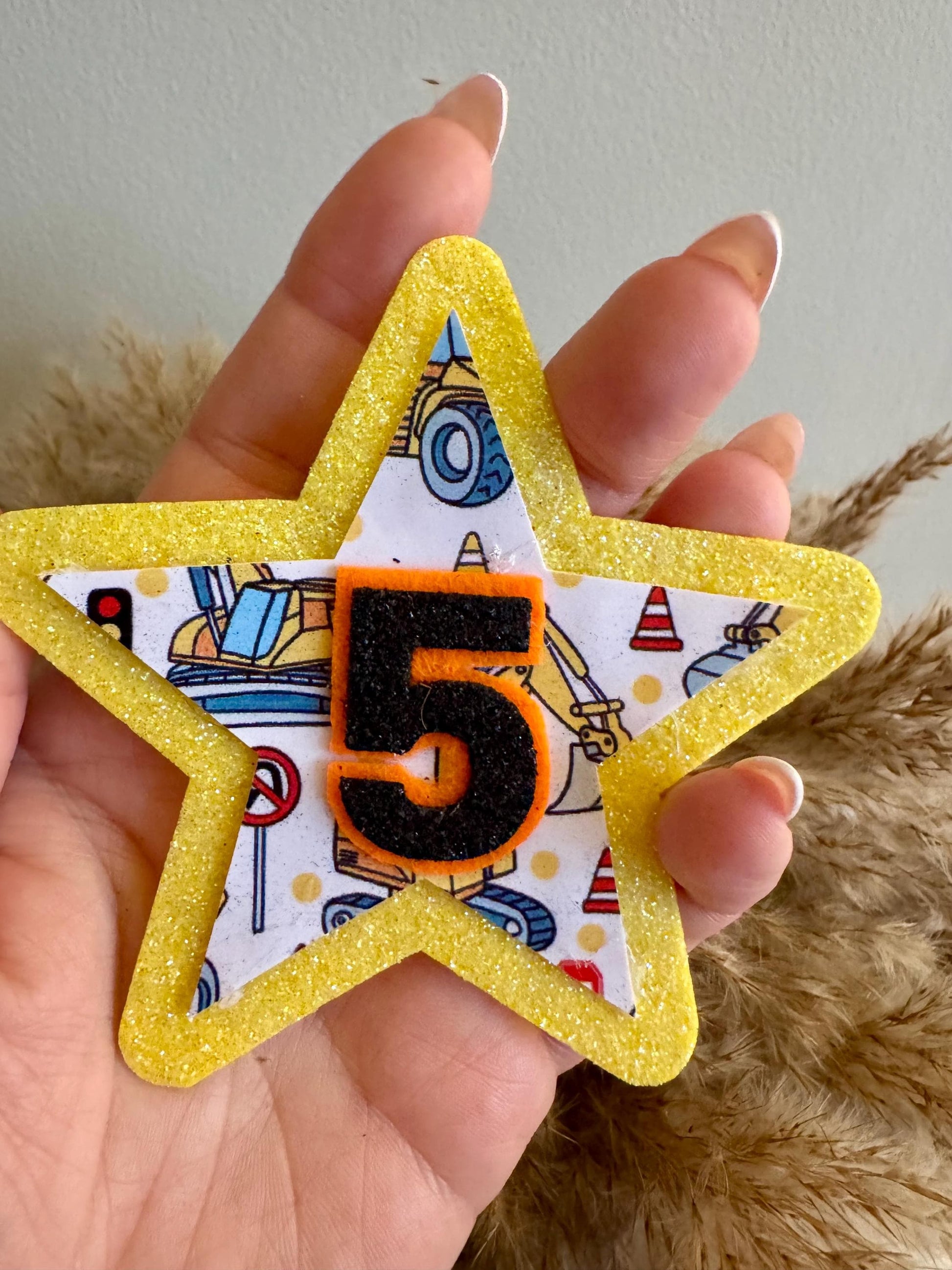 Construction Diggers Birthday Badge – Glitter Star Any Age Party Accessory – Boys Birthday Outfit – Construction Party Decoration - ANY AGE