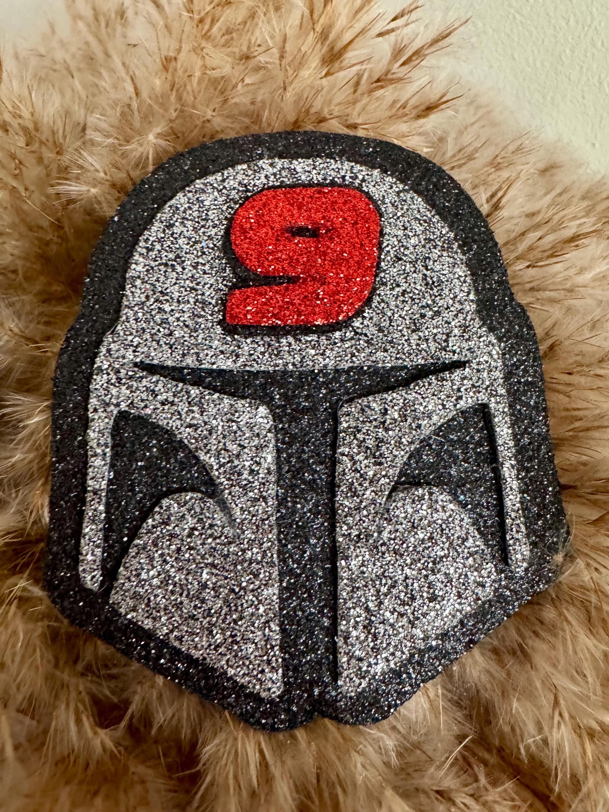 Star Wars Birthday Badge – Mandalorian Helmet Glitter Badge – Custom Age – Kids Party Outfit Accessory